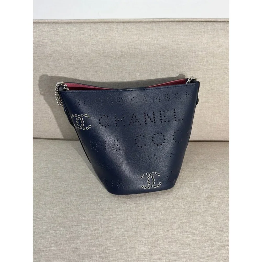 CHANEL Navy Blue Calfskin Deauville Bucket Bag Small SHW - Picture 3 of 16